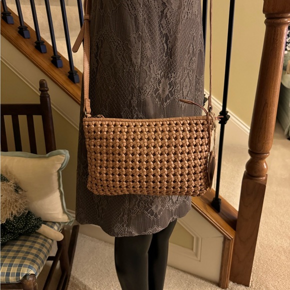 892-ARTT New Light Brown Woven Made In India Crossbody Purse Genuine Leather NWT - Picture 14 of 16